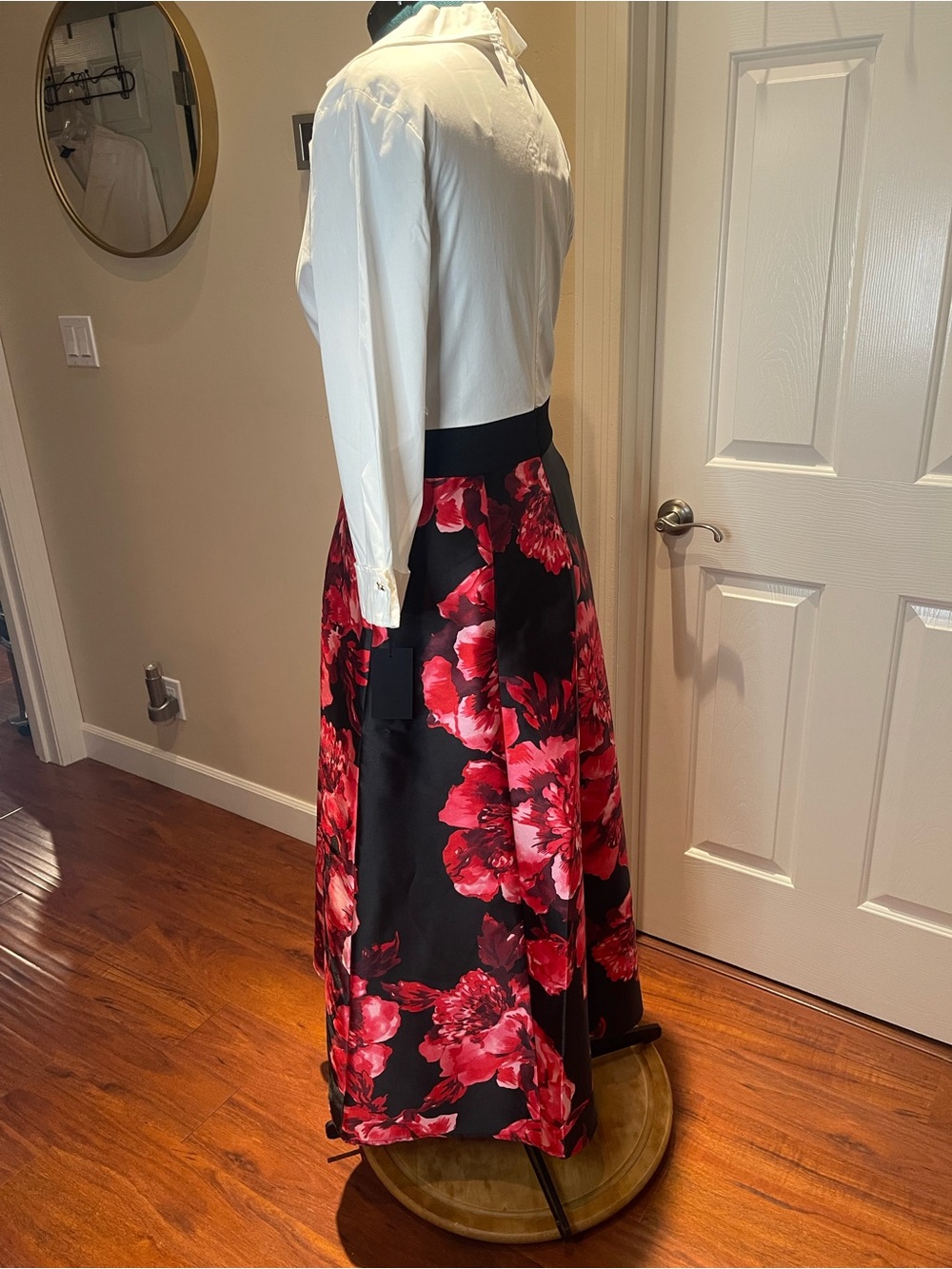 White Wrap Bodice Maxi Dress with Red Floral Black Skirt NWT - Picture 6 of 16